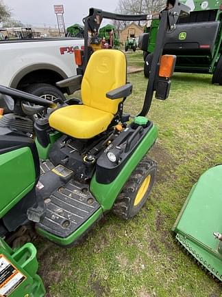 Image of John Deere 1025R equipment image 4