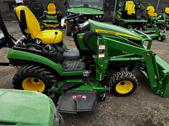 2014 John Deere 1025R Equipment Image0
