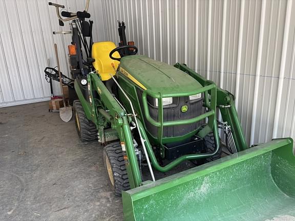 Image of John Deere 1025R equipment image 4
