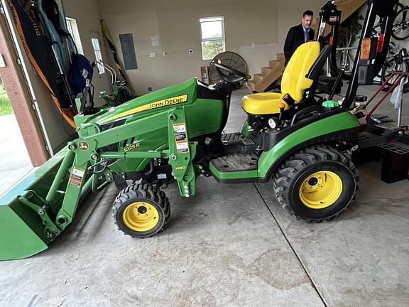 Image of John Deere 1025R equipment image 2