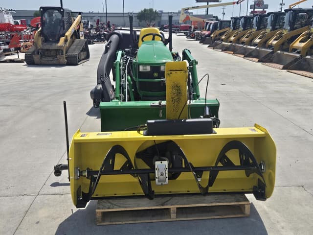 Image of John Deere 1025R equipment image 3