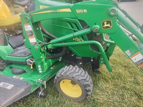 Image of John Deere 1025R equipment image 2