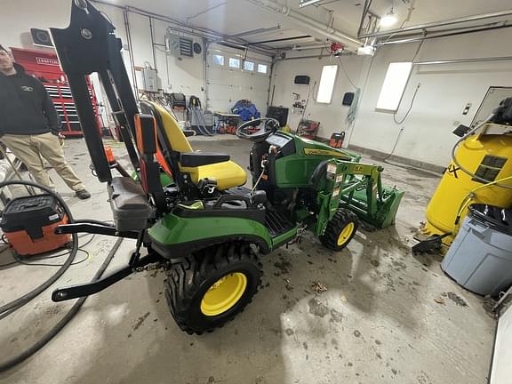 Image of John Deere 1025R equipment image 1