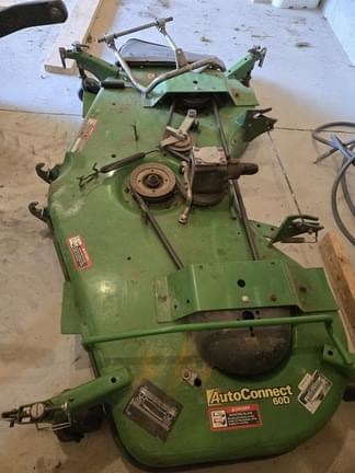 Image of John Deere 1025R equipment image 4