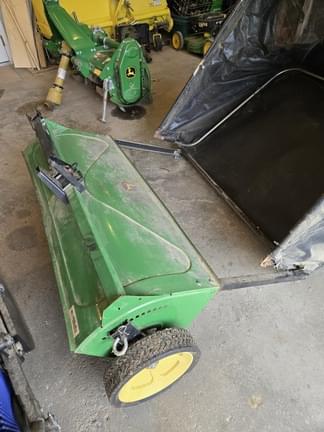 Image of John Deere 1025R equipment image 2