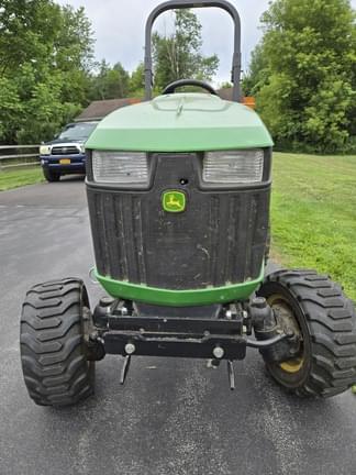 Image of John Deere 1025R equipment image 4