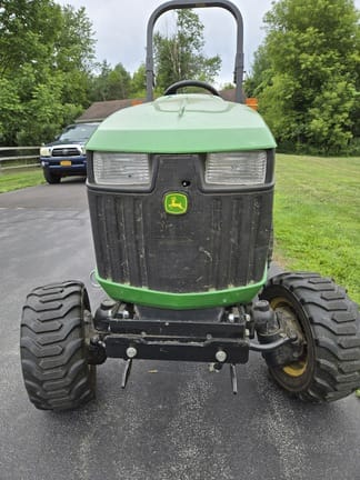 2014 John Deere 1025R Equipment Image0