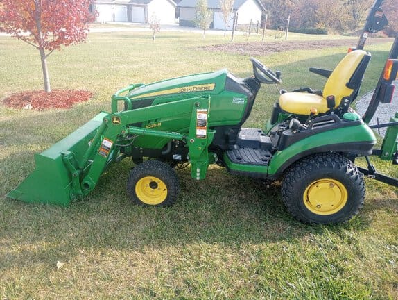 Main image John Deere 1025R