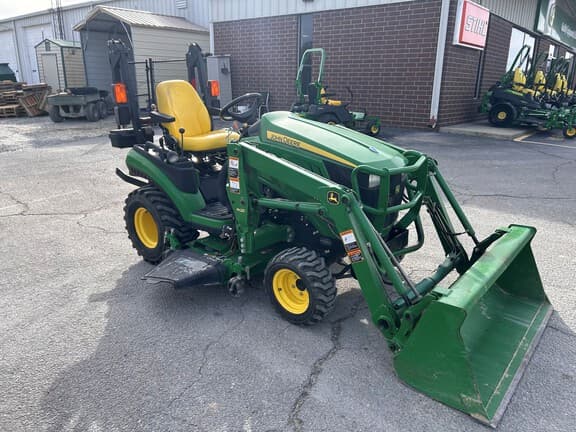 Image of John Deere 1025R equipment image 3