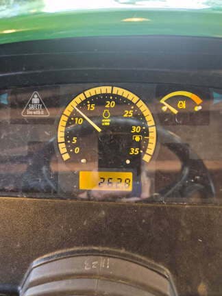 Image of John Deere 1025R equipment image 2