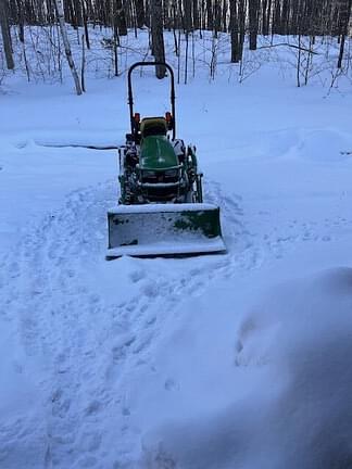 Image of John Deere 1025R equipment image 1