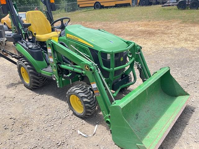 Image of John Deere 1025R equipment image 2