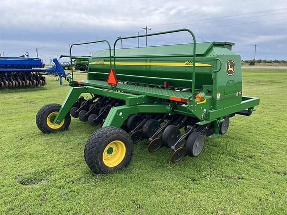 Image of John Deere 1590 equipment image 4