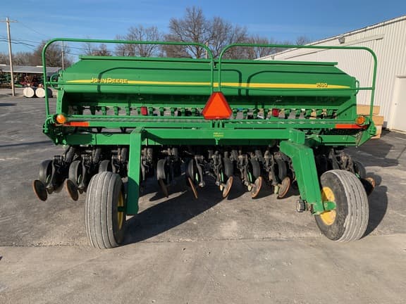 Image of John Deere 1590 equipment image 4
