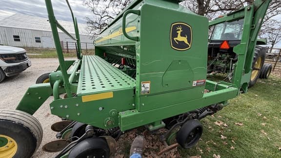 Image of John Deere 1590 equipment image 2