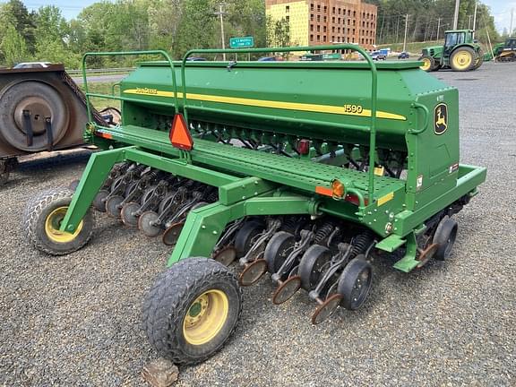 Image of John Deere 1590 equipment image 4