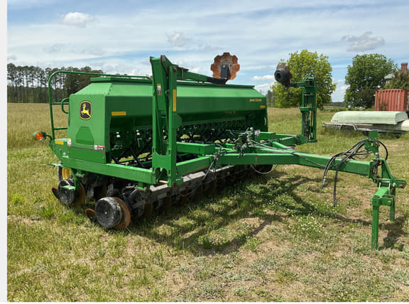Image of John Deere 1590 equipment image 1