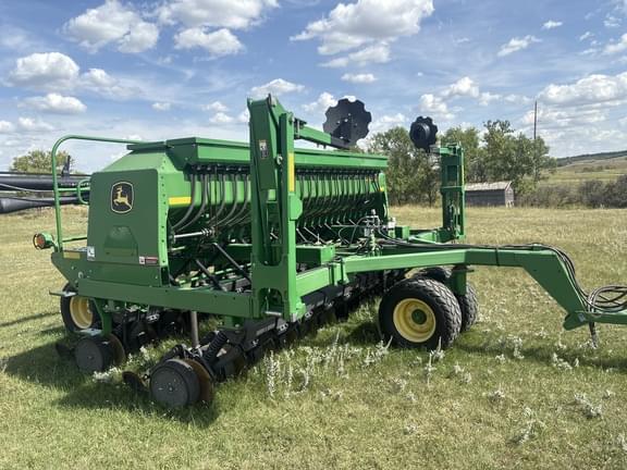 Image of John Deere 1590 equipment image 1