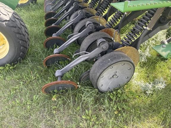 Image of John Deere 1590 equipment image 2