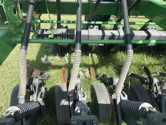 Image of John Deere 1590 equipment image 3