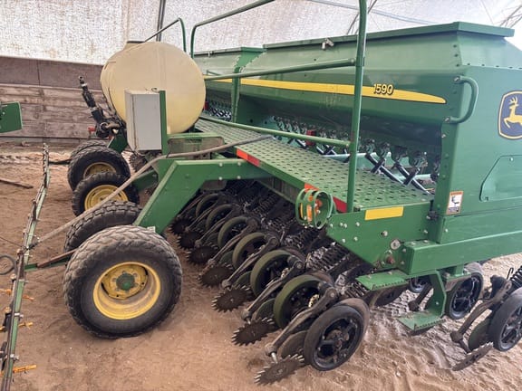 2014 John Deere 1590 Equipment Image0