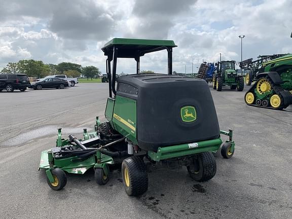 Image of John Deere 1600 Turbo II equipment image 3