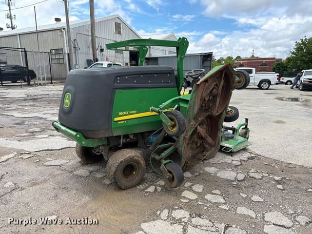 Image of John Deere 1600 Turbo equipment image 4