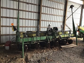 Main image John Deere 1700