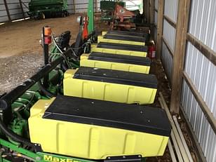 Main image John Deere 1700 3