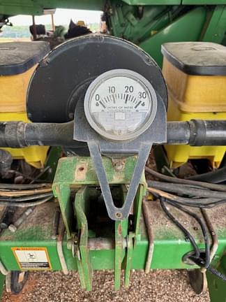 Image of John Deere 1770 equipment image 3