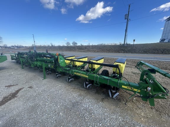 Main image John Deere 1720