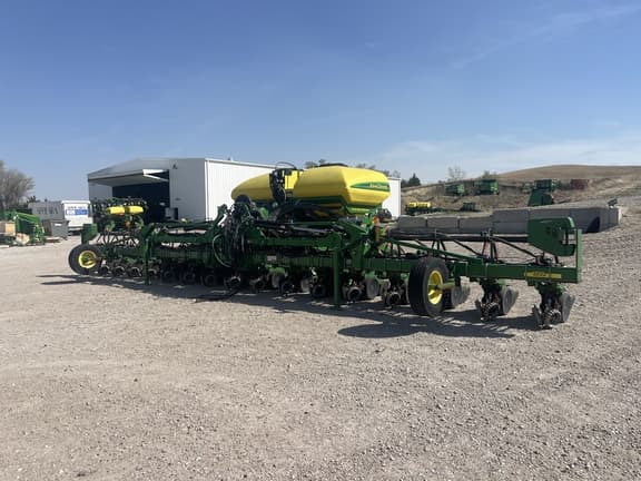 Image of John Deere 1720 equipment image 3