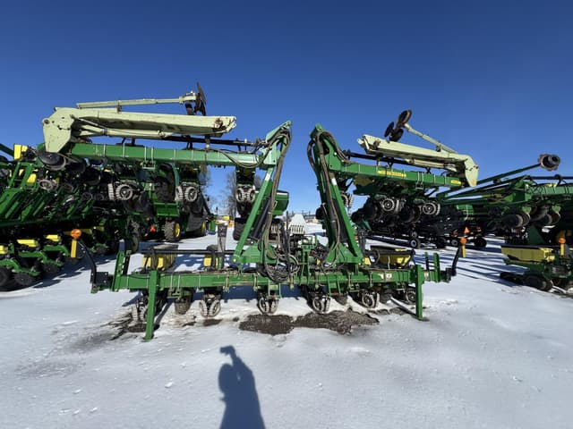 Image of John Deere 1720 equipment image 3