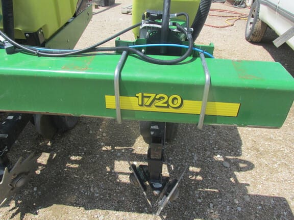 2014 John Deere 1720 Equipment Image0