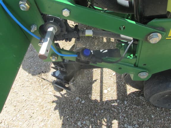 Image of John Deere 1720 equipment image 4