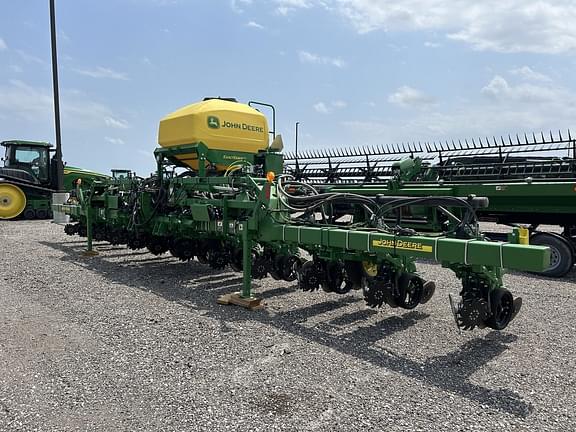 Image of John Deere 1720 Primary image