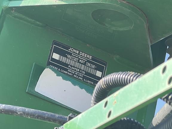 Image of John Deere 1720 equipment image 1