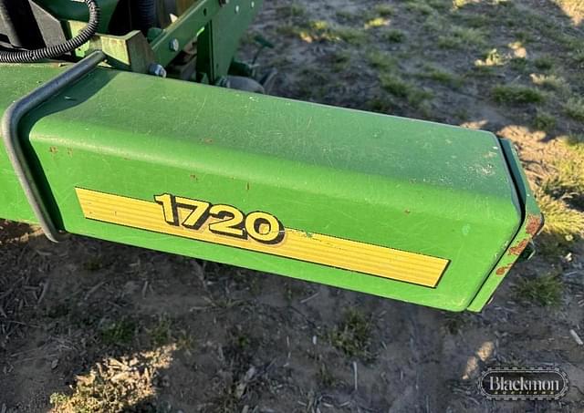 Image of John Deere 1720 equipment image 2