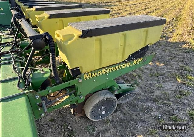 Image of John Deere 1720 equipment image 3