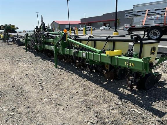 2014 John Deere 1725 Equipment Image0