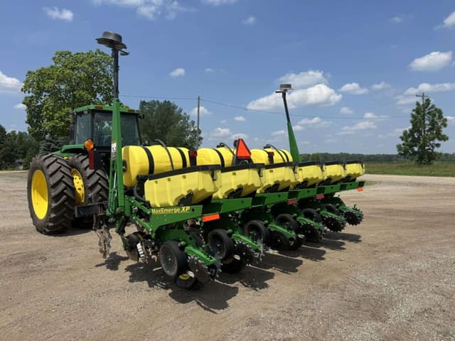 Image of John Deere 1750 equipment image 4