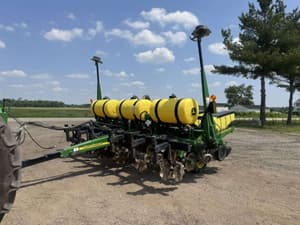 2014 John Deere 1750 Image