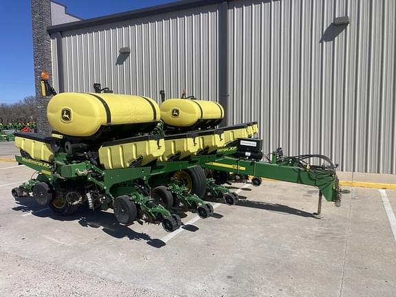 Image of John Deere 1760 equipment image 4