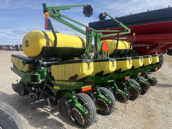 2014 John Deere 1760 Equipment Image0