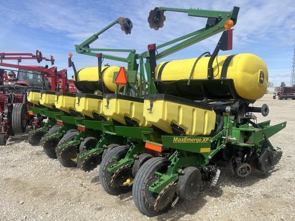 Image of John Deere 1760 equipment image 4