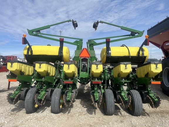Image of John Deere 1760 equipment image 4