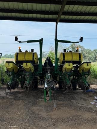 Image of John Deere 1765 equipment image 4