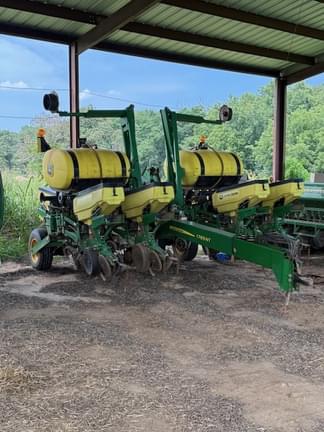 Image of John Deere 1765 equipment image 1