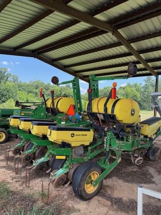 Image of John Deere 1765 equipment image 3