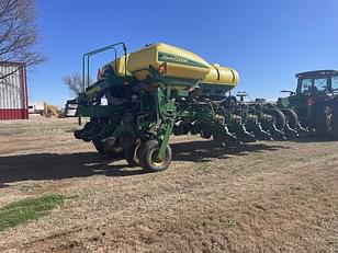 Main image John Deere 1770 3